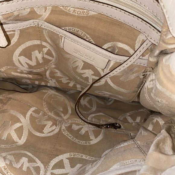 Michael Kors Hamilton Tote Beige Large - Picture 9 of 10
